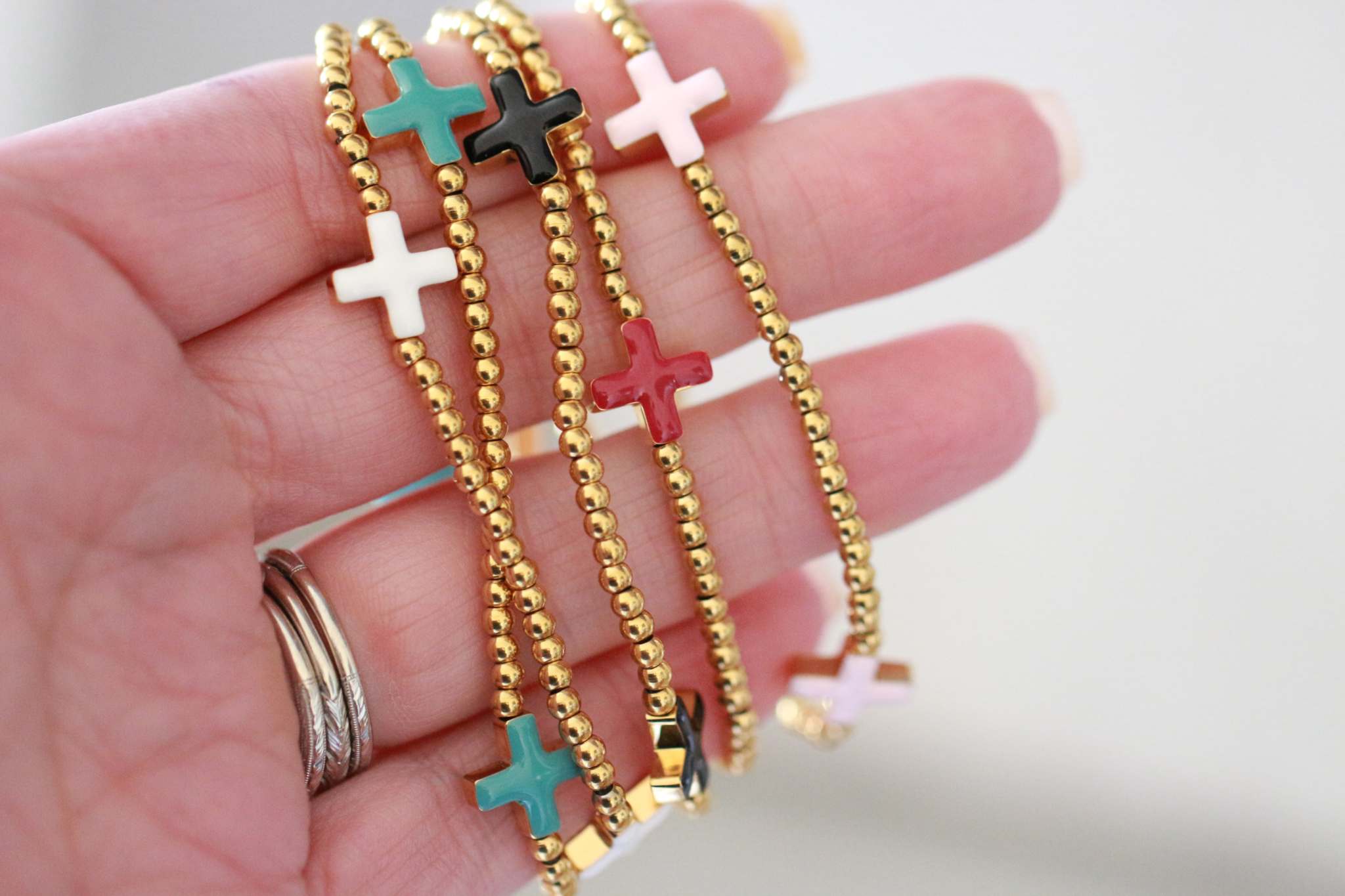 Faith Bracelet 18k Gold Non Tarnish