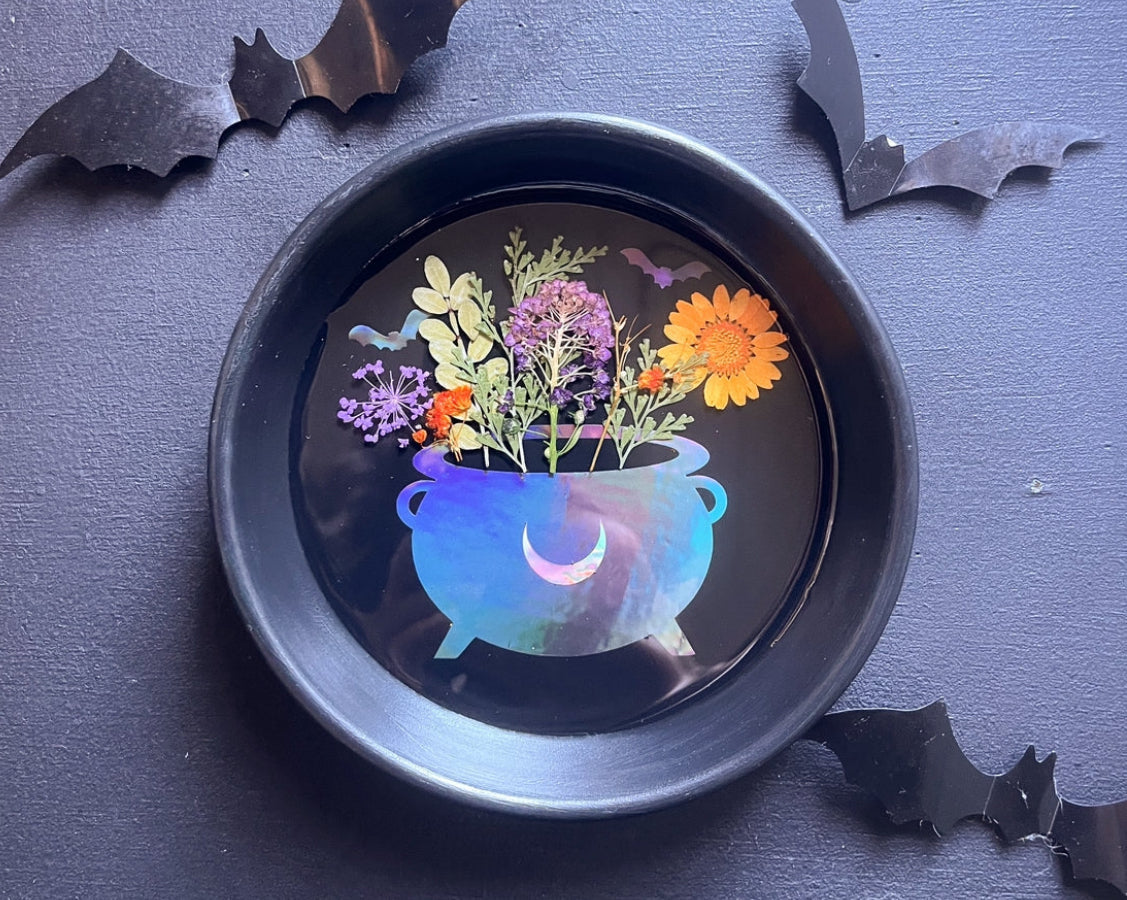 Cauldron bouquet tray