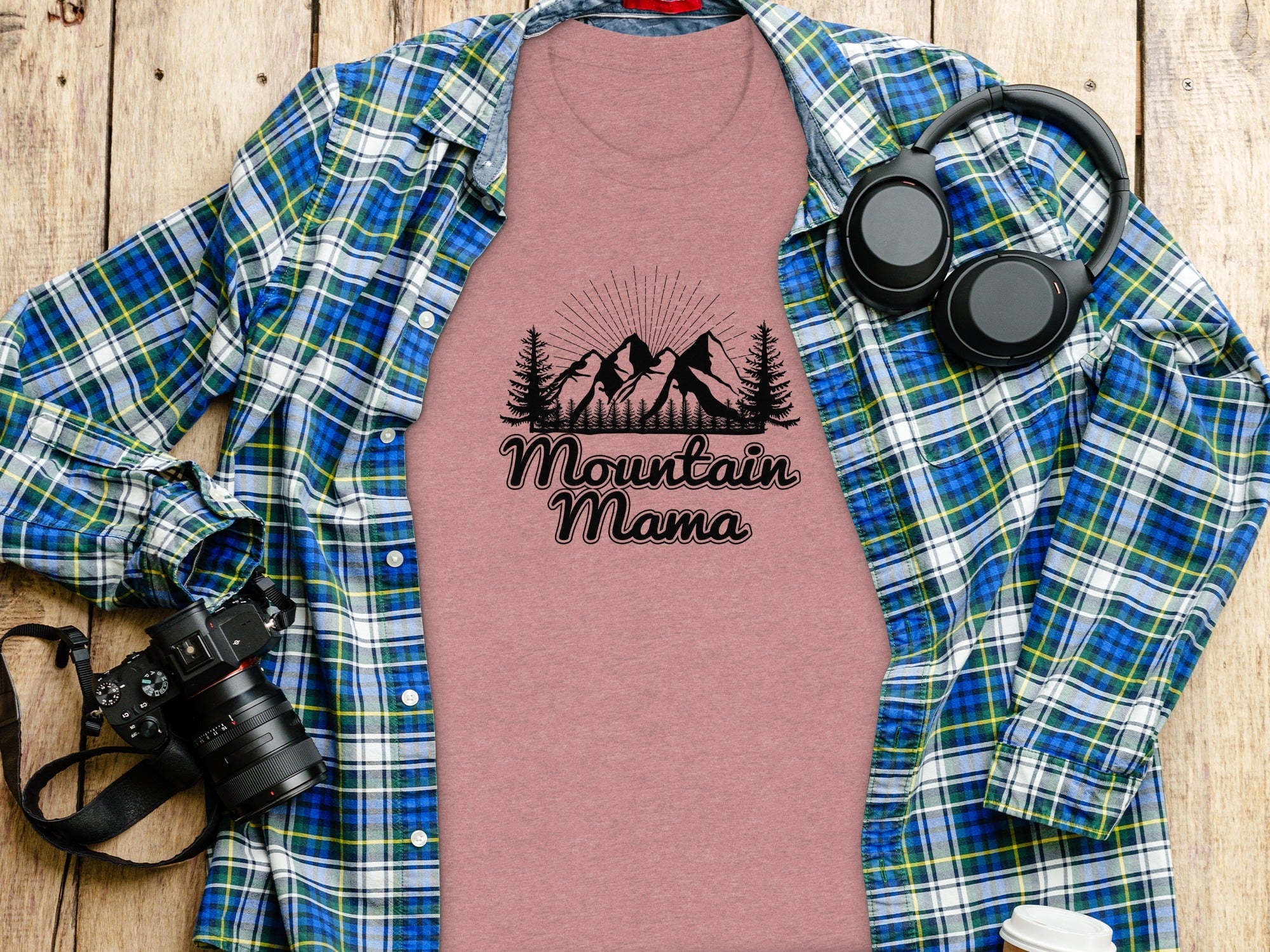 Mountain Mama Adventure Design Ideal Mother's Day T-Shirt