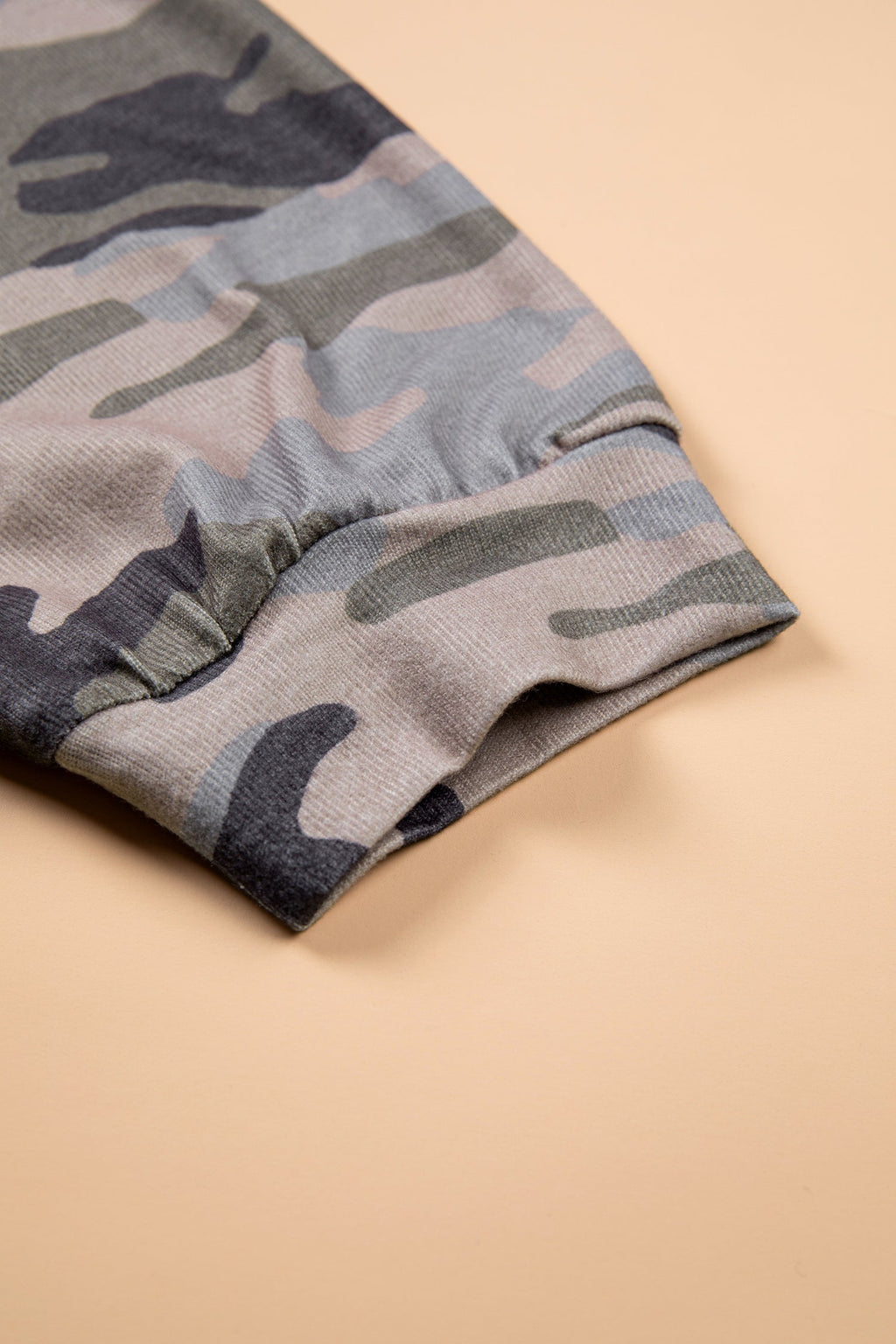 Plus Size Camo Crew Neck Long Sleeve Sweatshirt