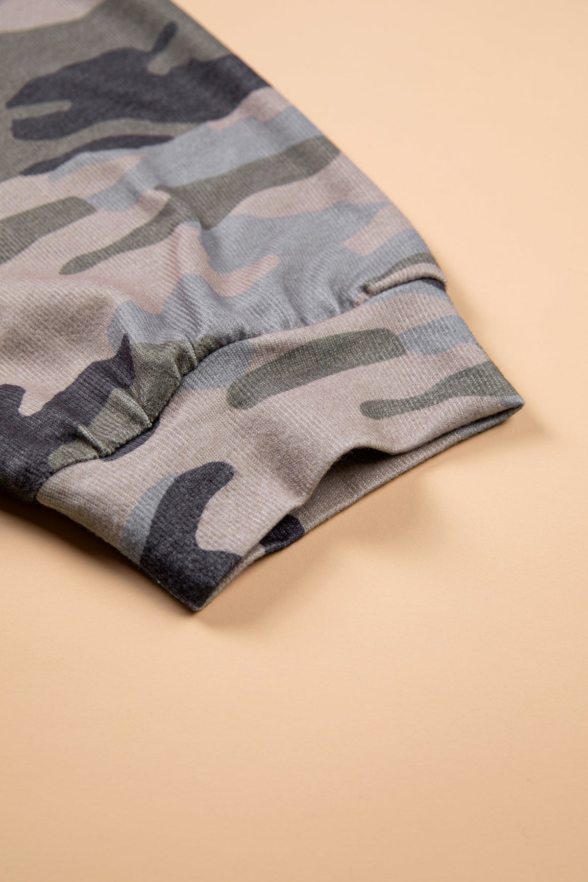 Plus Size Camo Crew Neck Long Sleeve Sweatshirt