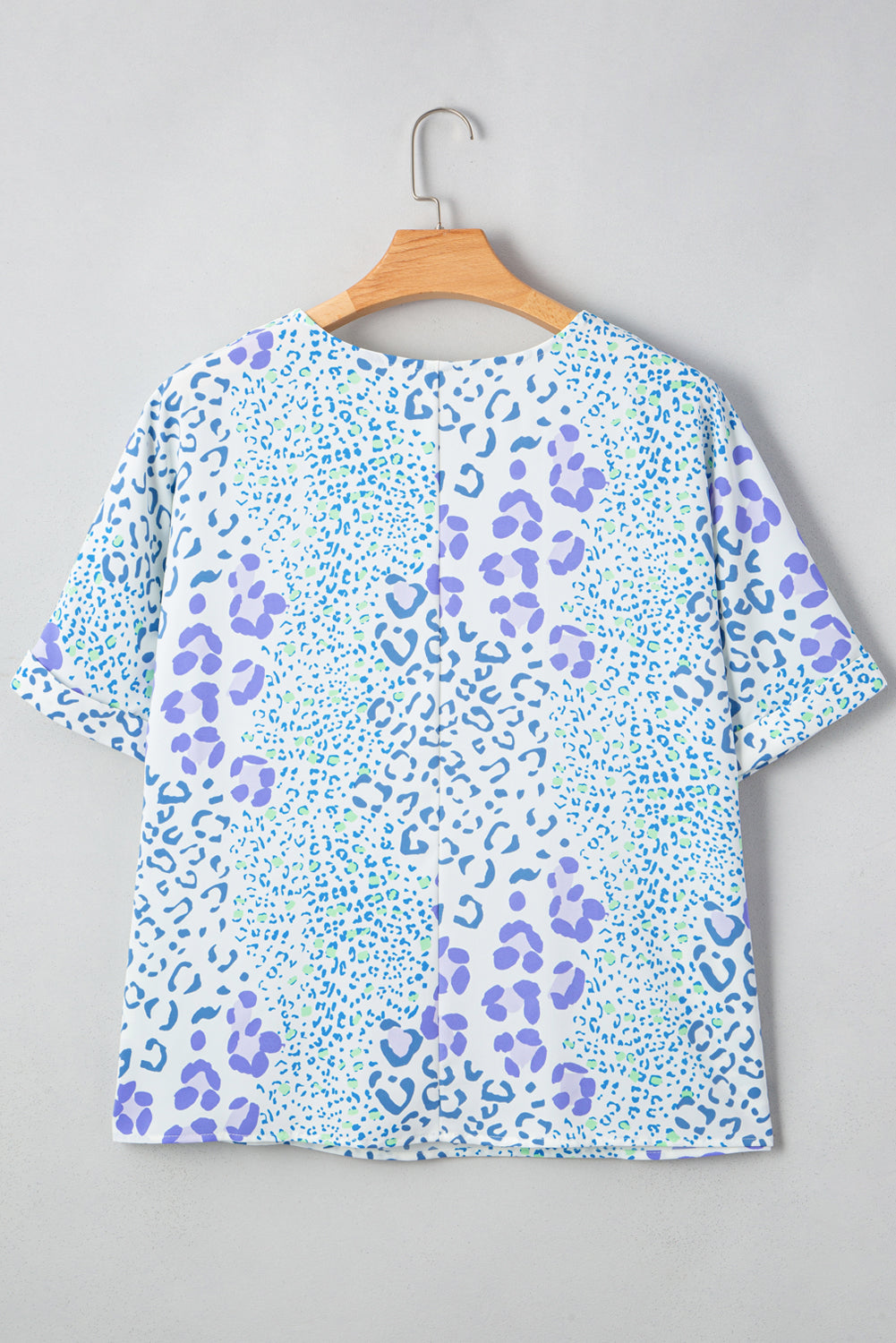 Plus Size Leopard 3/4 Sleeve V-Neck Top