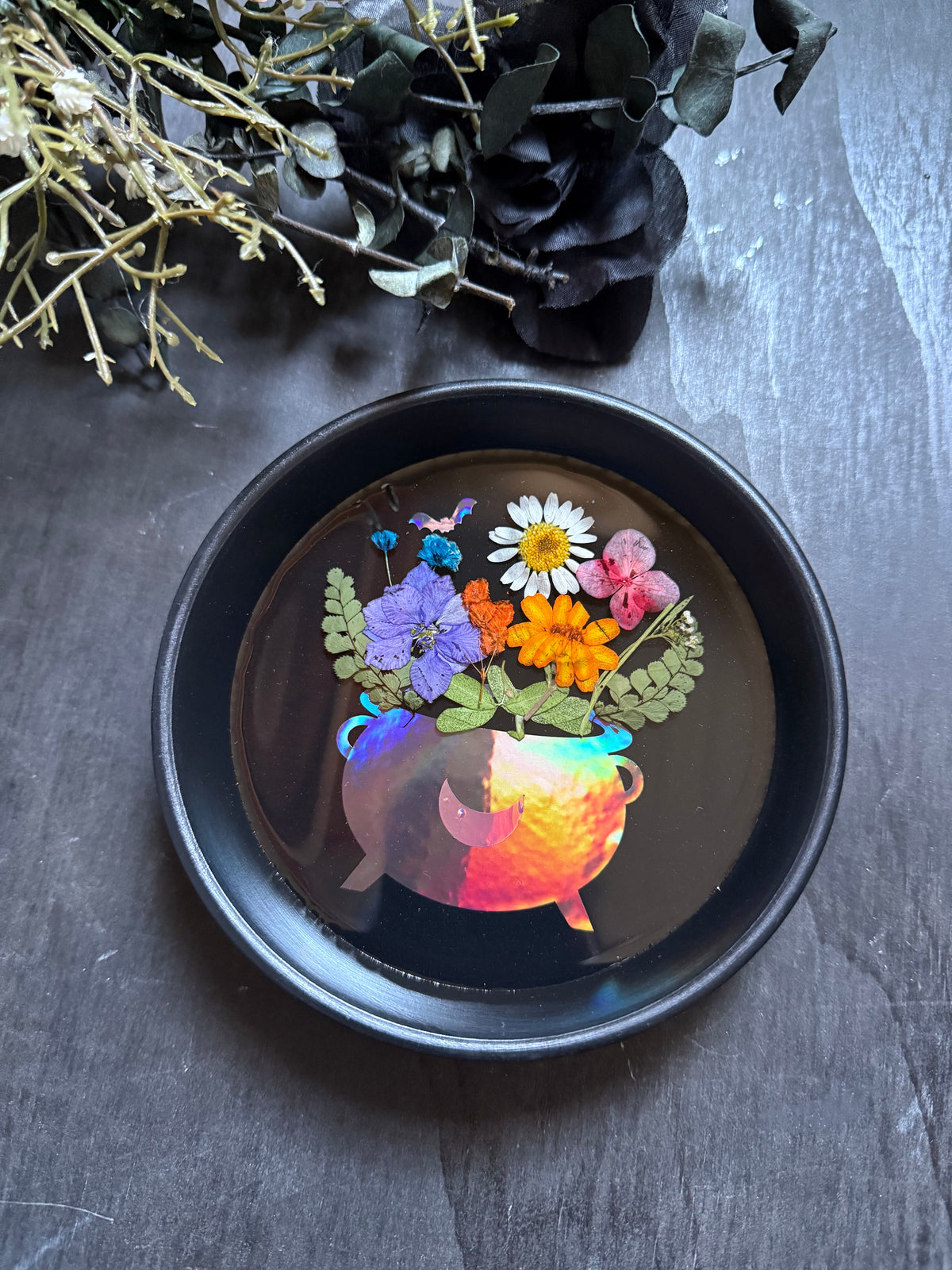 Cauldron bouquet tray