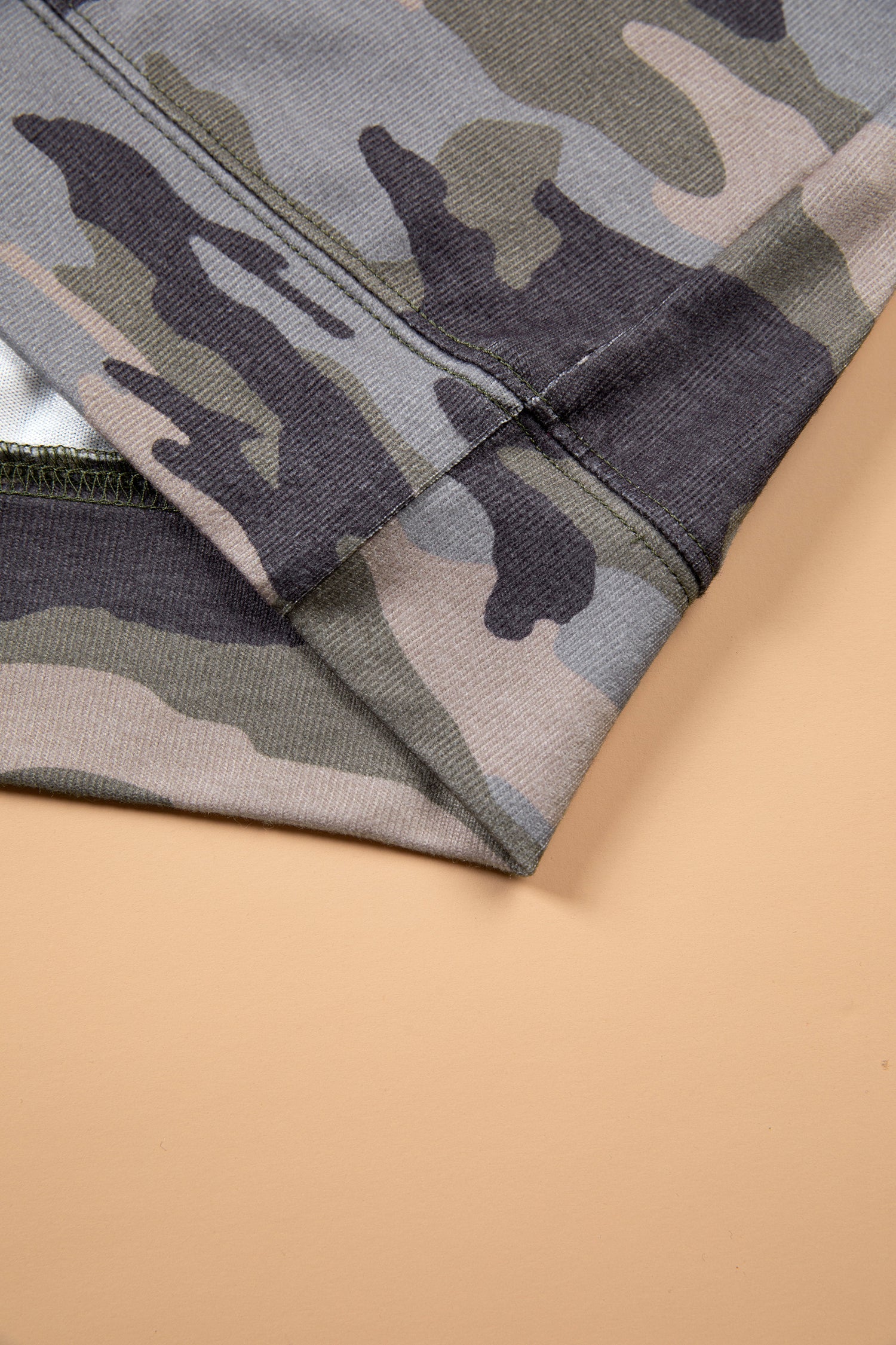 Plus Size Camo Crew Neck Long Sleeve Sweatshirt