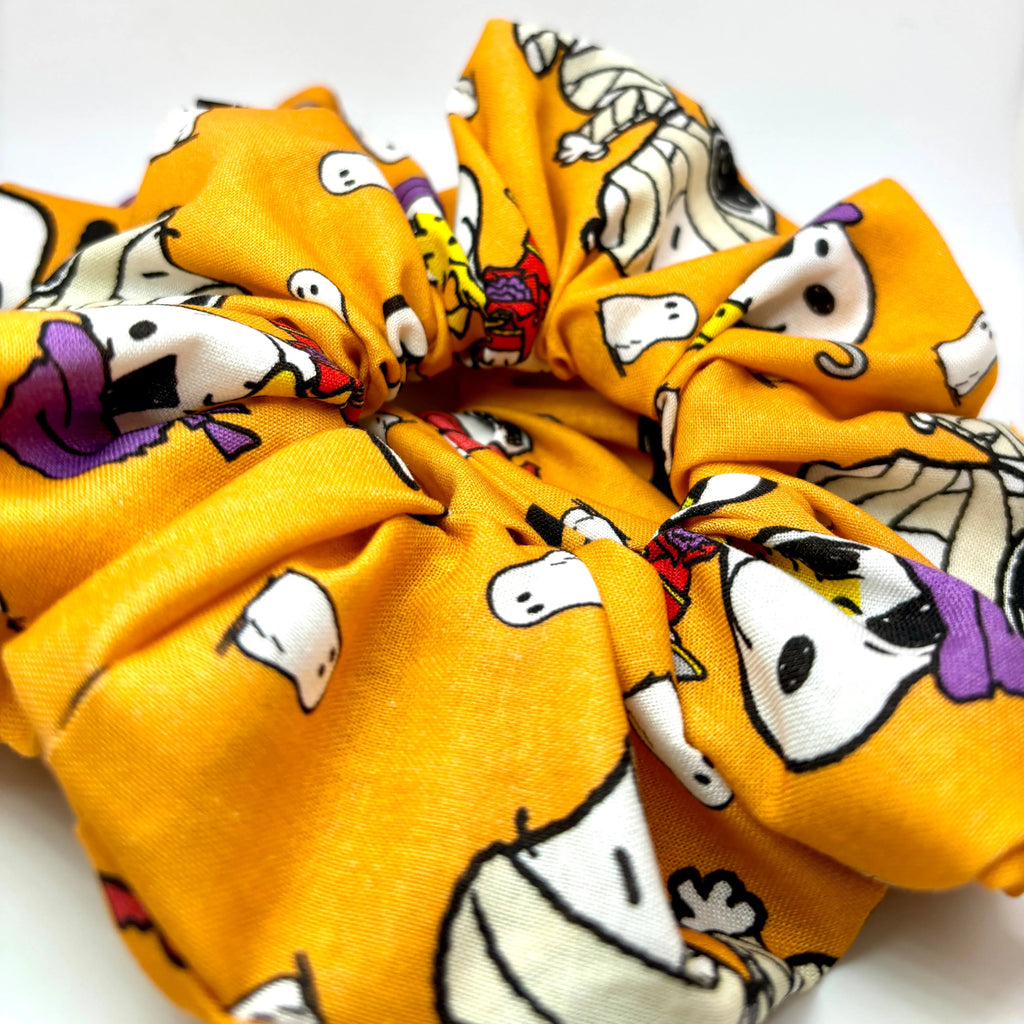 Spooky Peanuts Halloween Scrunchie