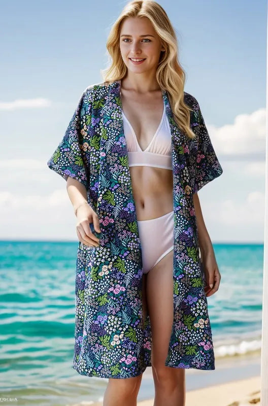 Chic Half-Sleeve Floral Cardigan in Plus Sizes