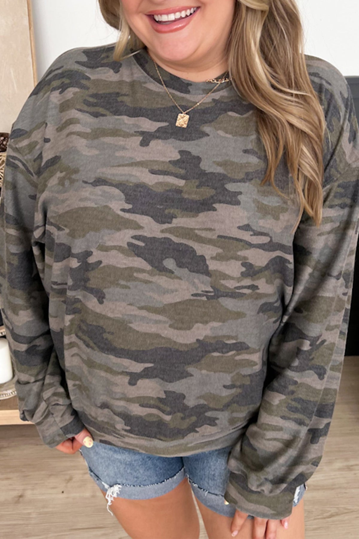 Plus Size Camo Crew Neck Long Sleeve Sweatshirt