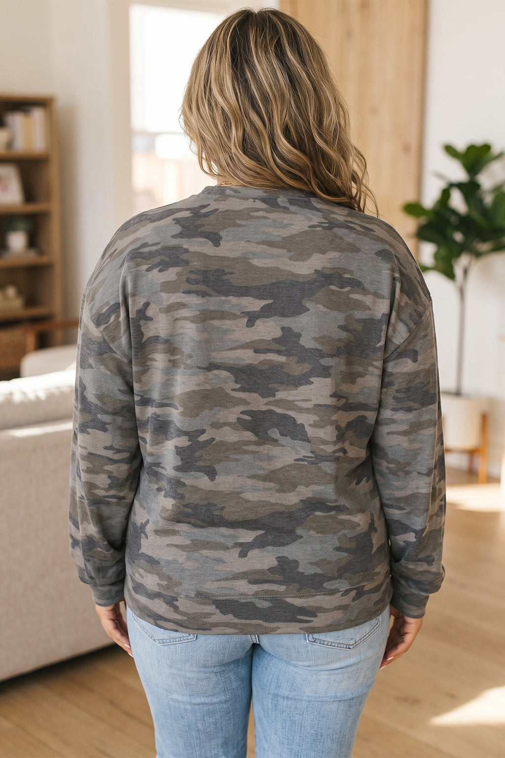 Plus Size Camo Crew Neck Long Sleeve Sweatshirt