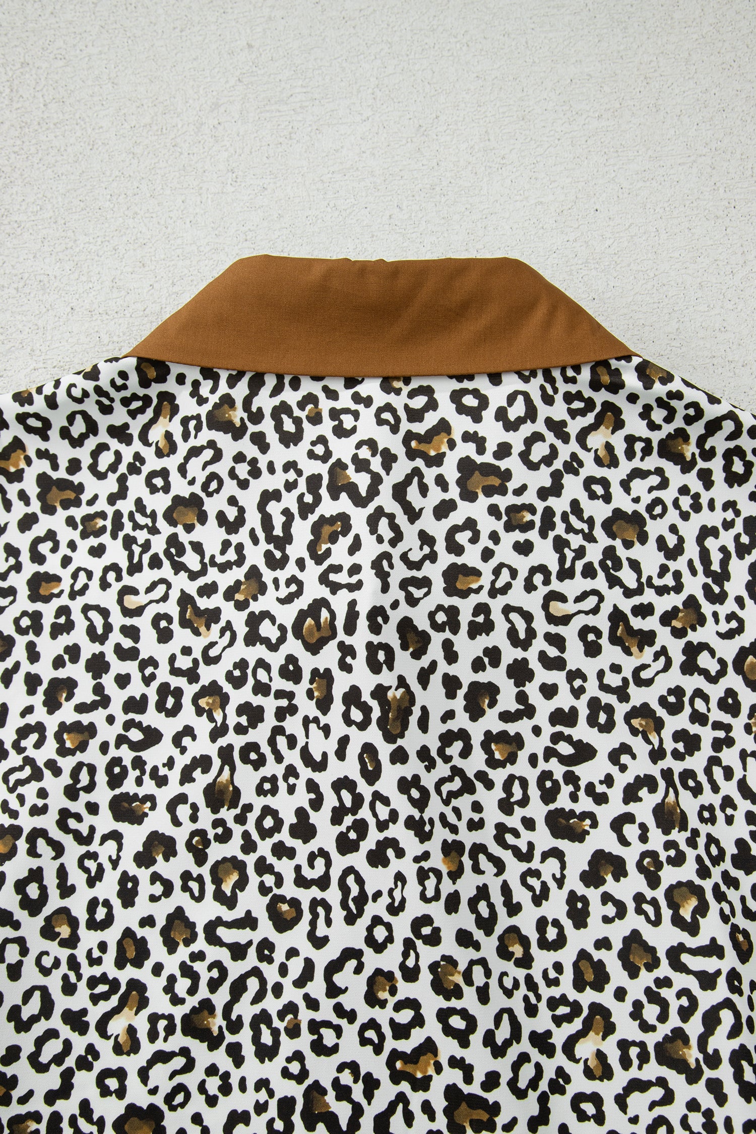 Plus Size Leopard Contrast Trim Puff Sleeve Blouse