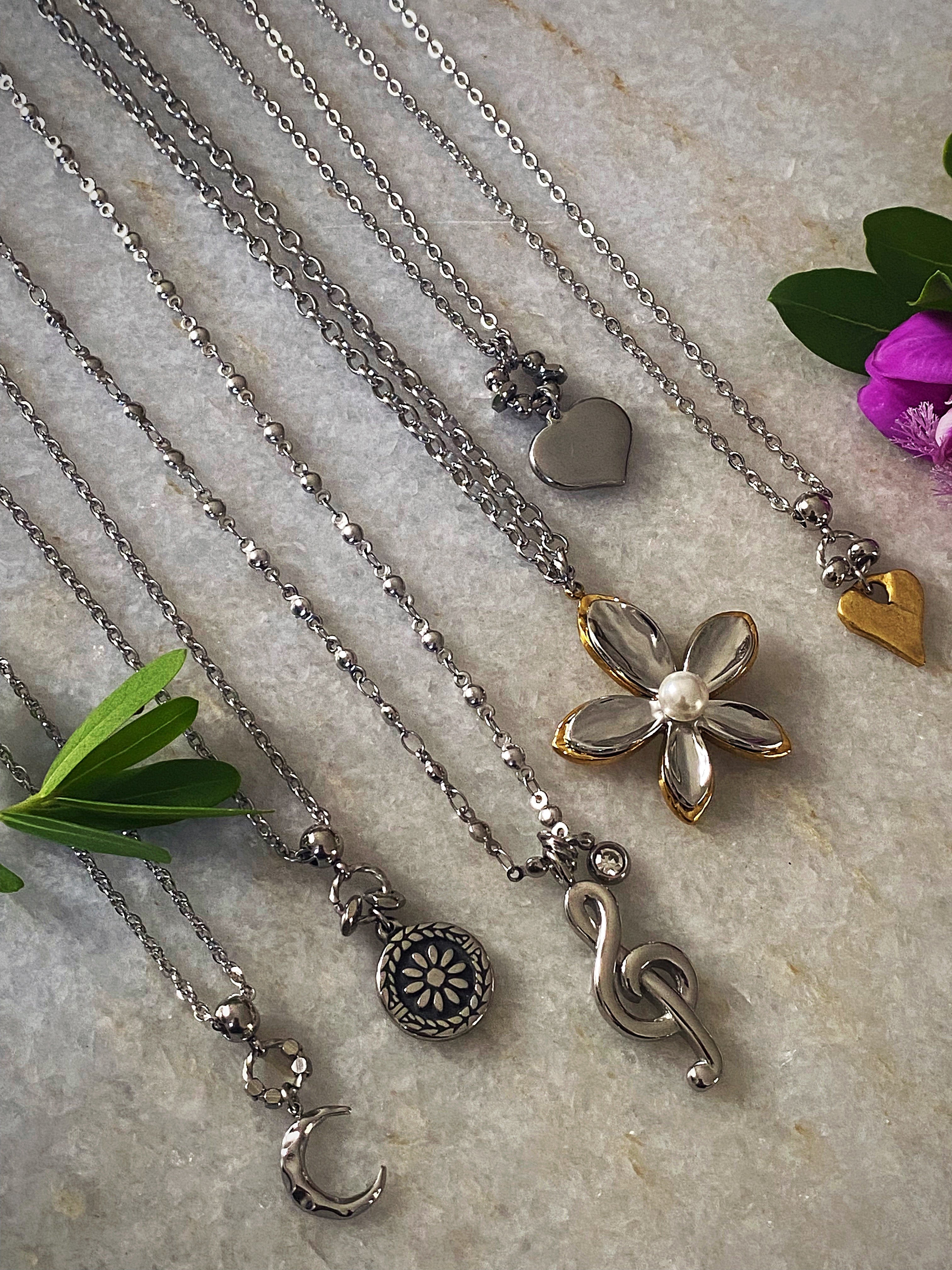 RUSTIC HEART NECKLACE