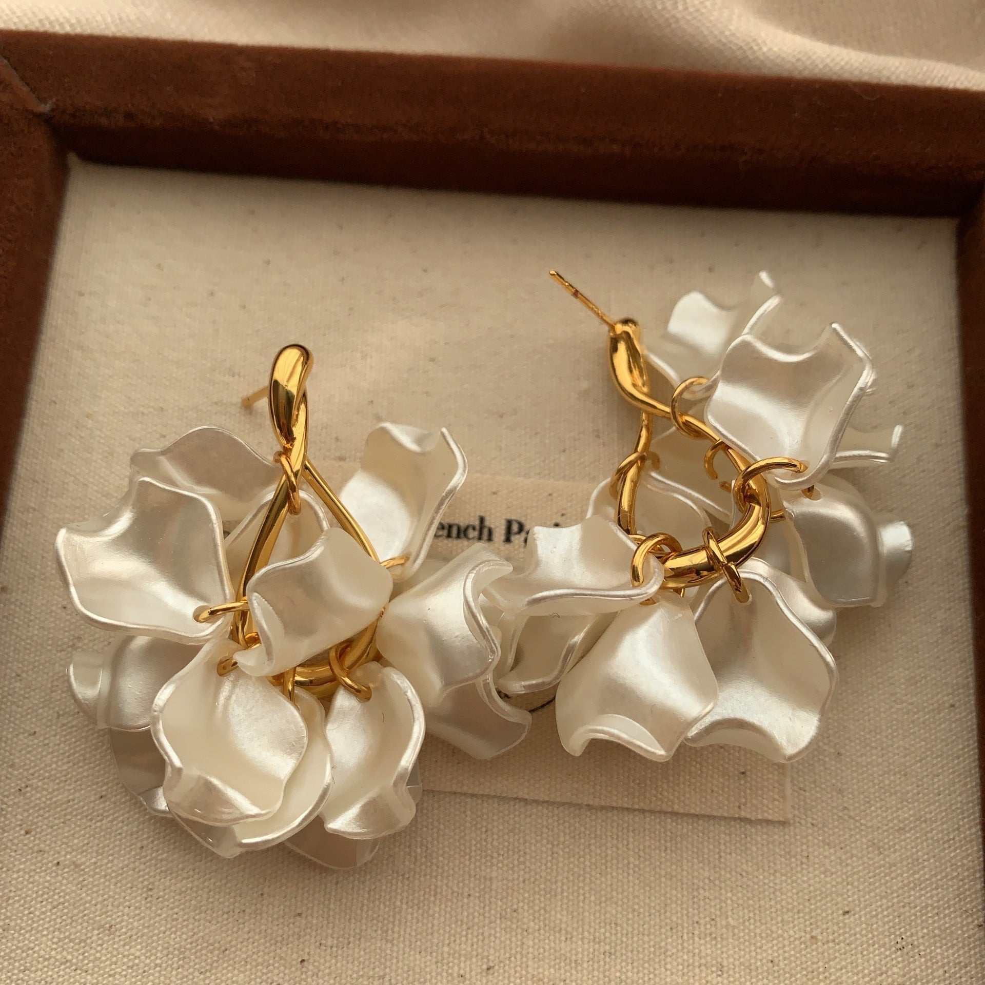 Flower Simple Elegance Retro Elegant Natural Soft Earrings