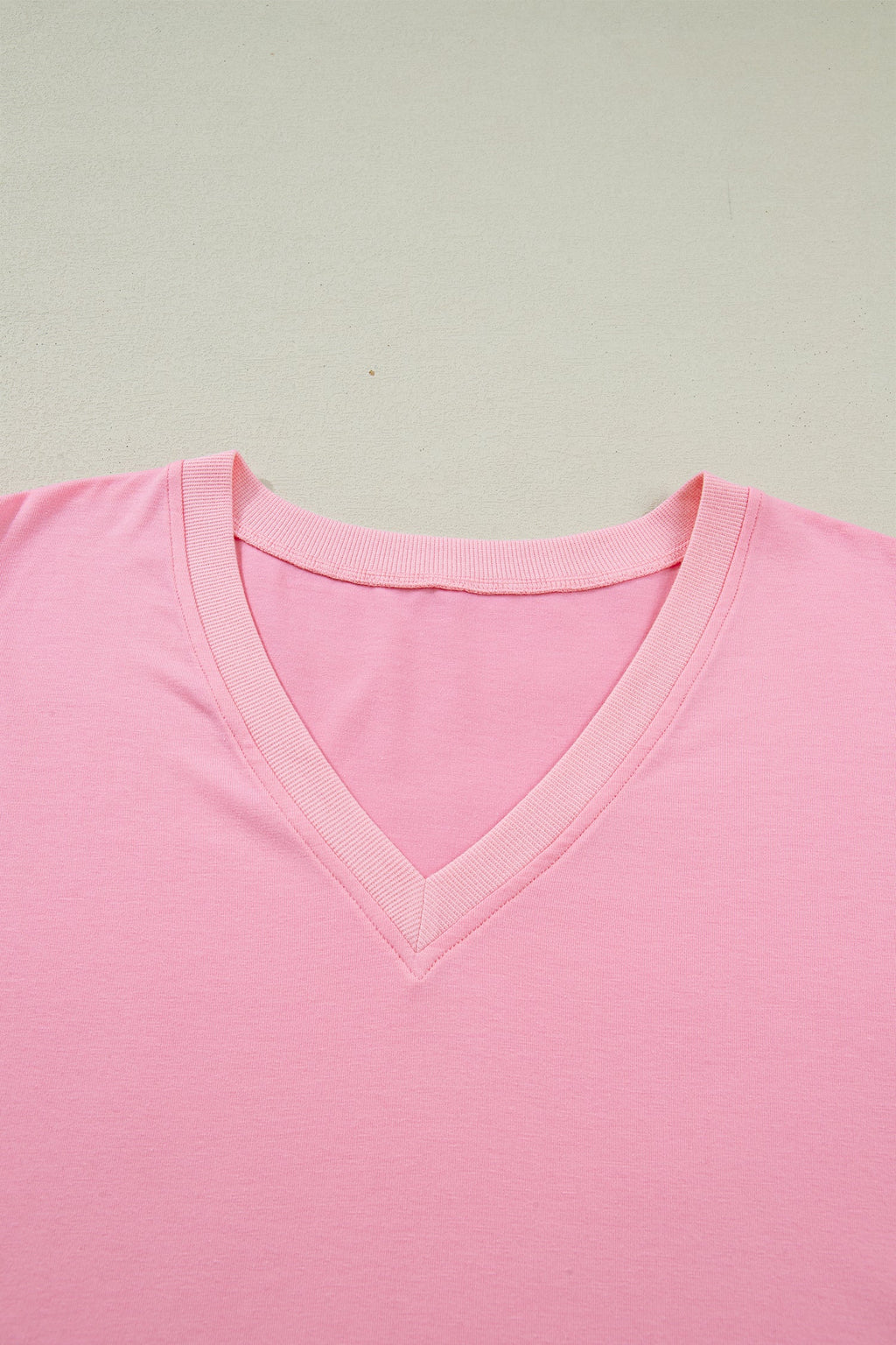 Plus Size Solid V-Neck Pleated Puff Sleeve Blouse